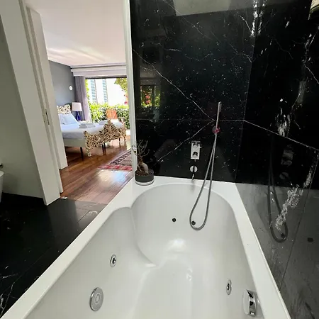 Exclusive Luxury With S-pool & Garden Villa Oporto